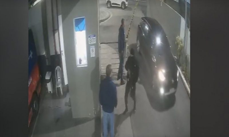 Vídeo: Oito bandidos armados invadem hospital e tentam executar paciente no centro cirúrgico