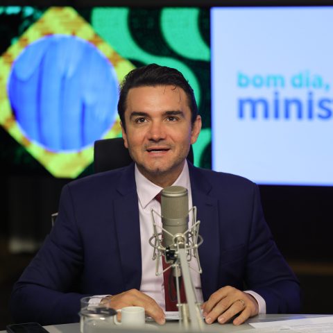 Após pressão do União Brasil, Celso Sabino pede demissão do Ministério do Turismo do governo Lula
