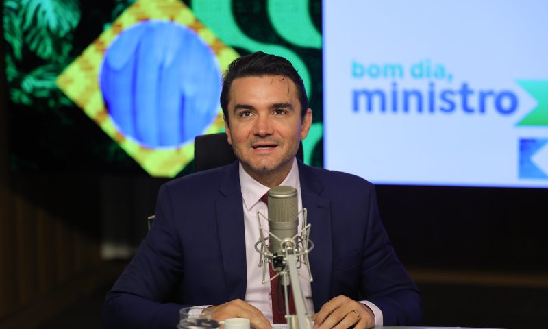 Após pressão do União Brasil, Celso Sabino pede demissão do Ministério do Turismo do governo Lula