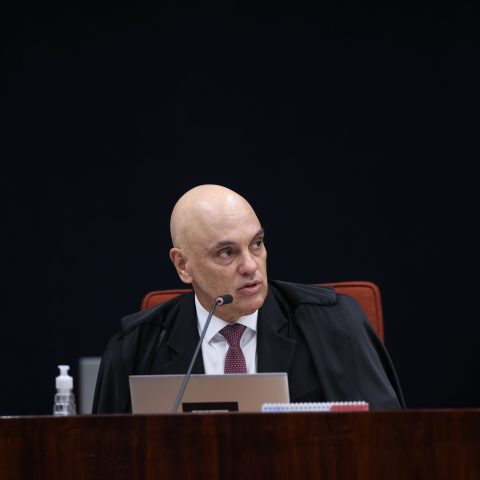 Moraes determina desocupação de manifestantes em frente à Papudinha