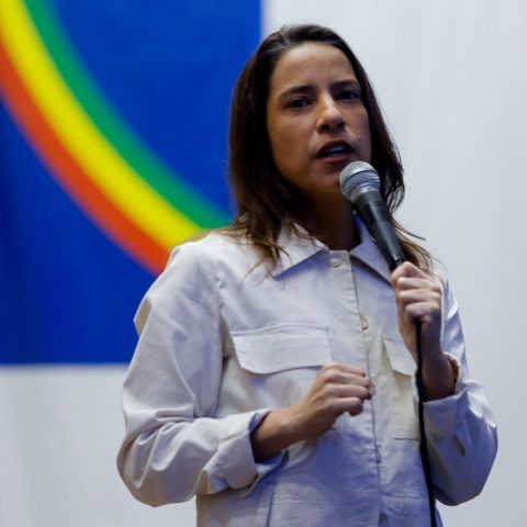 Raquel Lyra critica opositores por antecipar disputa eleitoral de 2026 e diz que Pernambuco “perdeu dez anos”