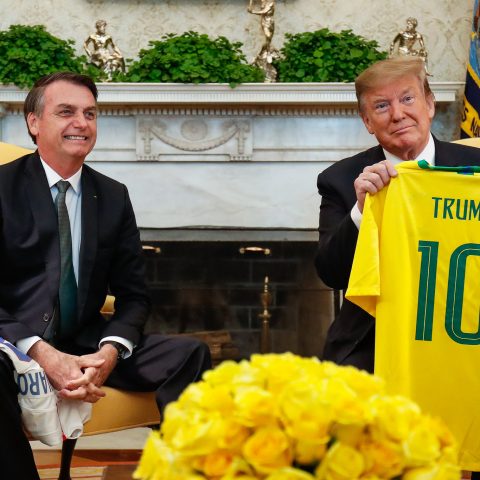 Donald Trump pode visitar Bolsonaro em prisão domiciliar
