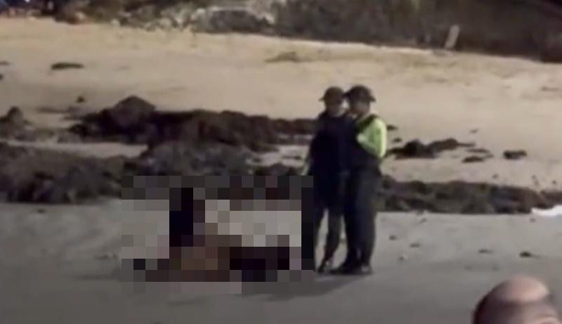 Vídeo: Casal é abordado pela PM após ser flagrado fazendo sexo na areia da Beira-Mar