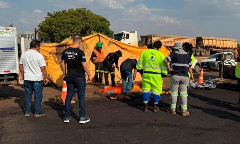 Três trabalhadores morrem esmagados por rolo compressor em obras na BR-163