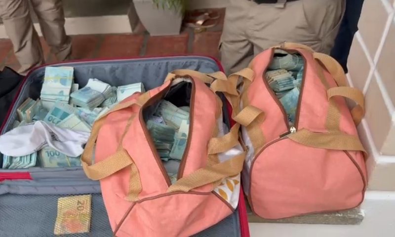 Família é presa por extorsão a médico; polícia apreende mais de R$ 3 milhões em malas