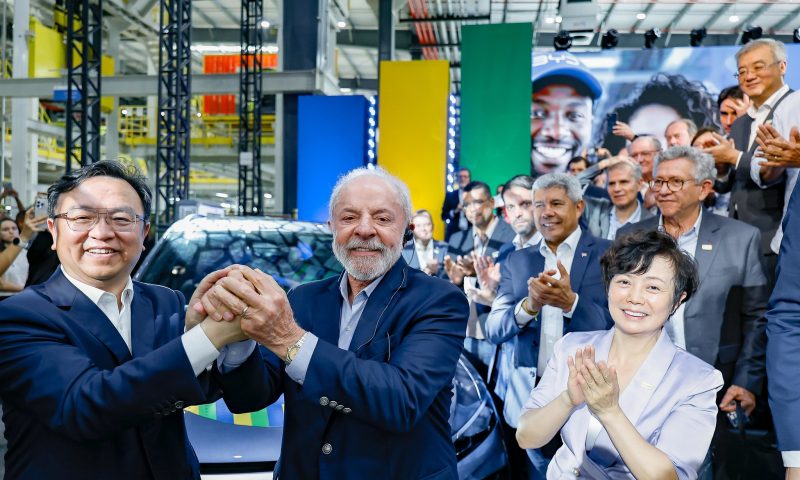 BYD inaugura primeira fábrica de carros elétricos da marca no Brasil
