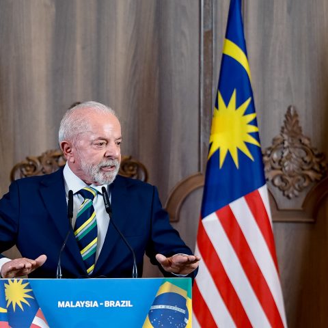 ‘Se depender do Trump e de mim, vai ter acordo’, diz Lula após encontro na Malásia