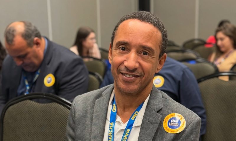 Prefeito vira alvo do MP por nepotismo após nomear o filho para três secretarias simultaneamente