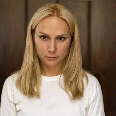 Atriz que vive Elize Matsunaga,em ‘Tremembé’, fez aulas com açougueiro para saber esquartejar