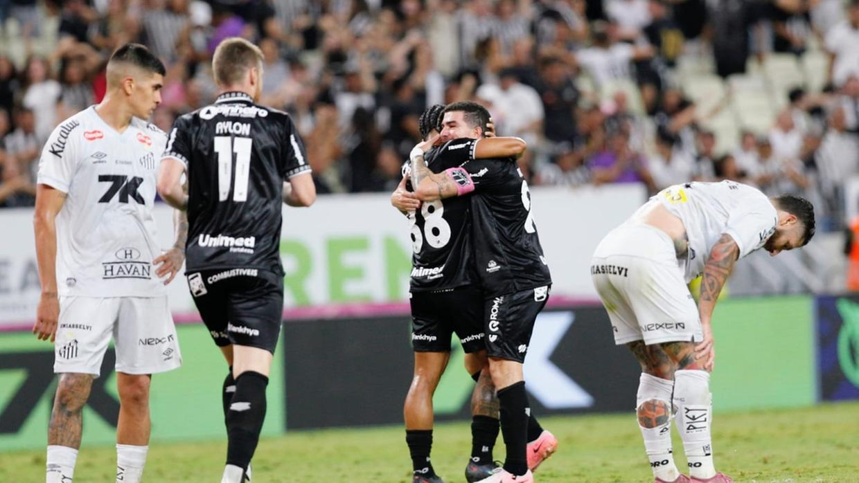 Próximo adversário do Sport, Ceará goleia Santos pelo Brasileirão e deixa clube paulista à beira do Z4