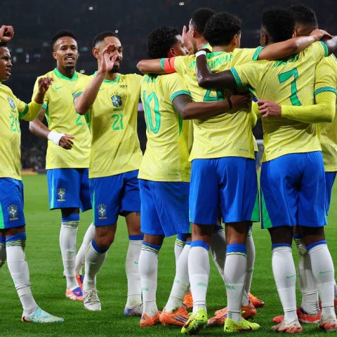 Brasil joga bem e bate Senegal  em amistoso com cara  de Copa do Mundo