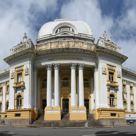 Pastor é condenado a 16 anos de prisão por estuprar três jovens com deficiência dentro de igreja em Palmares,PE