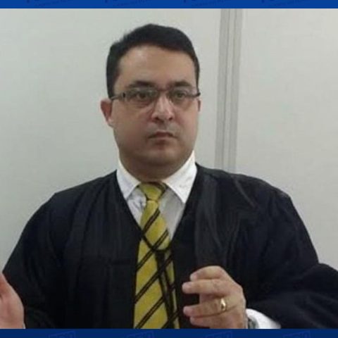 Juiz sofre tentativa de homicídio em casa no Sertão de Pernambuco;vítima passa por cirurgia