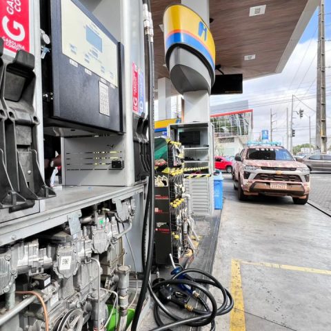 Operação fecha quase 50 postos de combustíveis por suspeita de lavar dinheiro do PCC