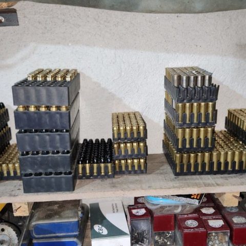 PM é alvo de operação contra esquema de tráfico de drogas e venda ilegal de armas em PE