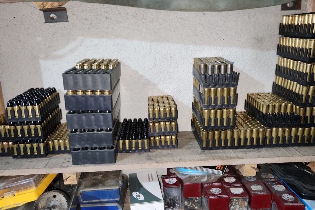 PM é alvo de operação contra esquema de tráfico de drogas e venda ilegal de armas em PE