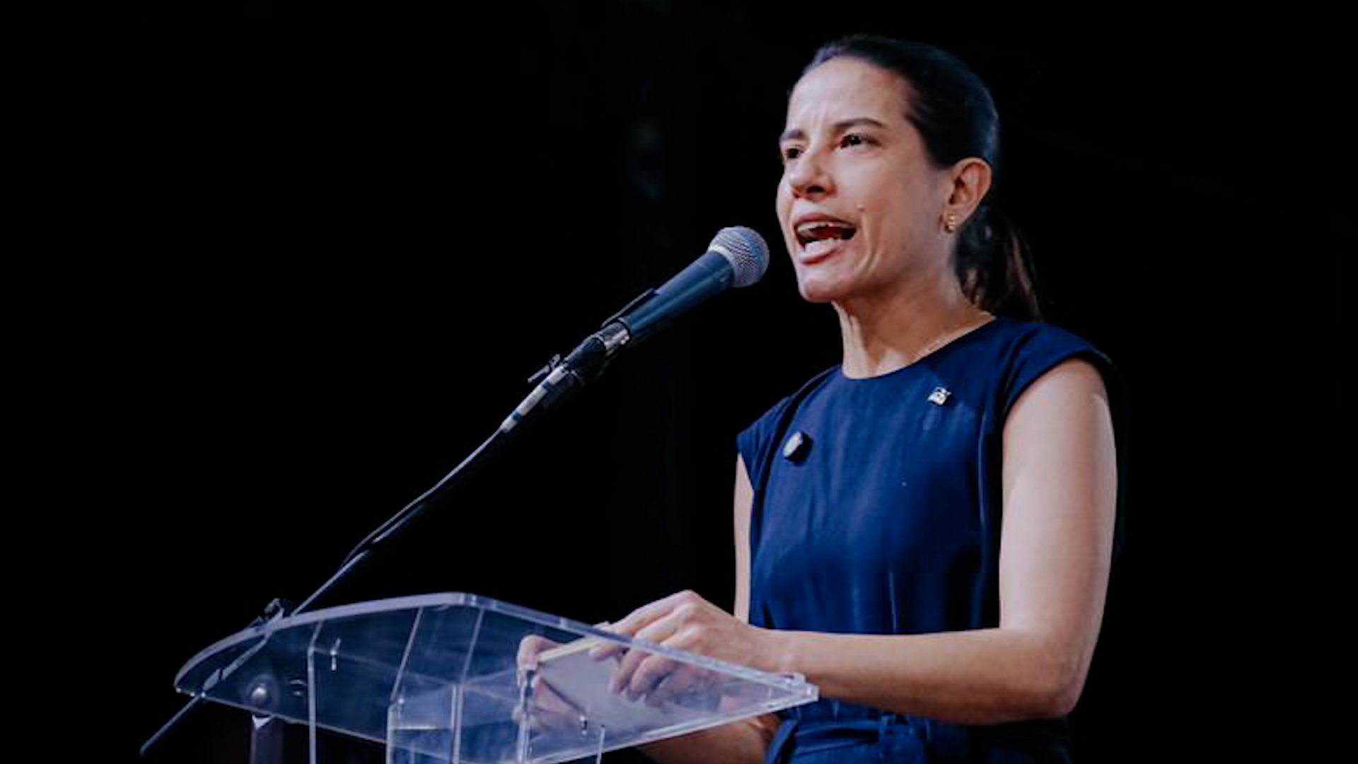 Em Cupira na entrega da Barragem de Panelas II, Raquel Lyra rebate vaias: “Se eu fosse homem não estava sendo vaiada’’