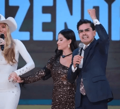 Dudu Camargo é o grande campeão de ‘A Fazenda 17’ e leva prêmio de R$ 2 milhões