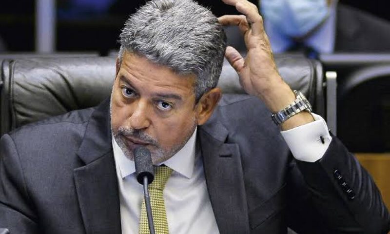 Assessora de Arthur Lira é alvo de operação da PF contra desvio de emendas parlamentares