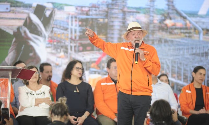 Lula sobe o tom contra feminicídio e propõe movimento nacional de homens em defesa das mulheres