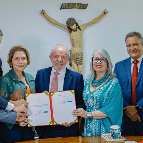 Piso do magistério tem reajuste de 5,4% e vai a R$ 5.130,63 mil em 2026