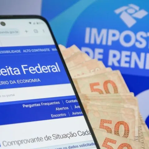 Receita paga nesta sexta maior lote de restituição do IR da história