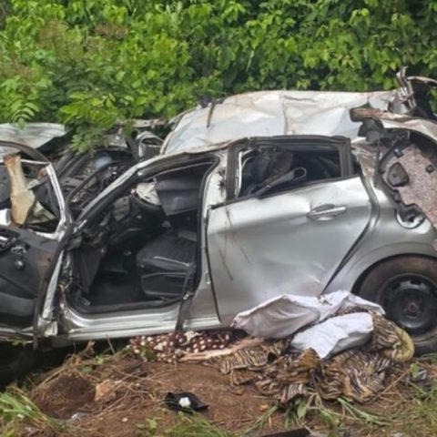 Grave Acidente:Quatro da mesma família morrem em colisão brutal com carreta na BR-070; menina de 12 anos sobrevive