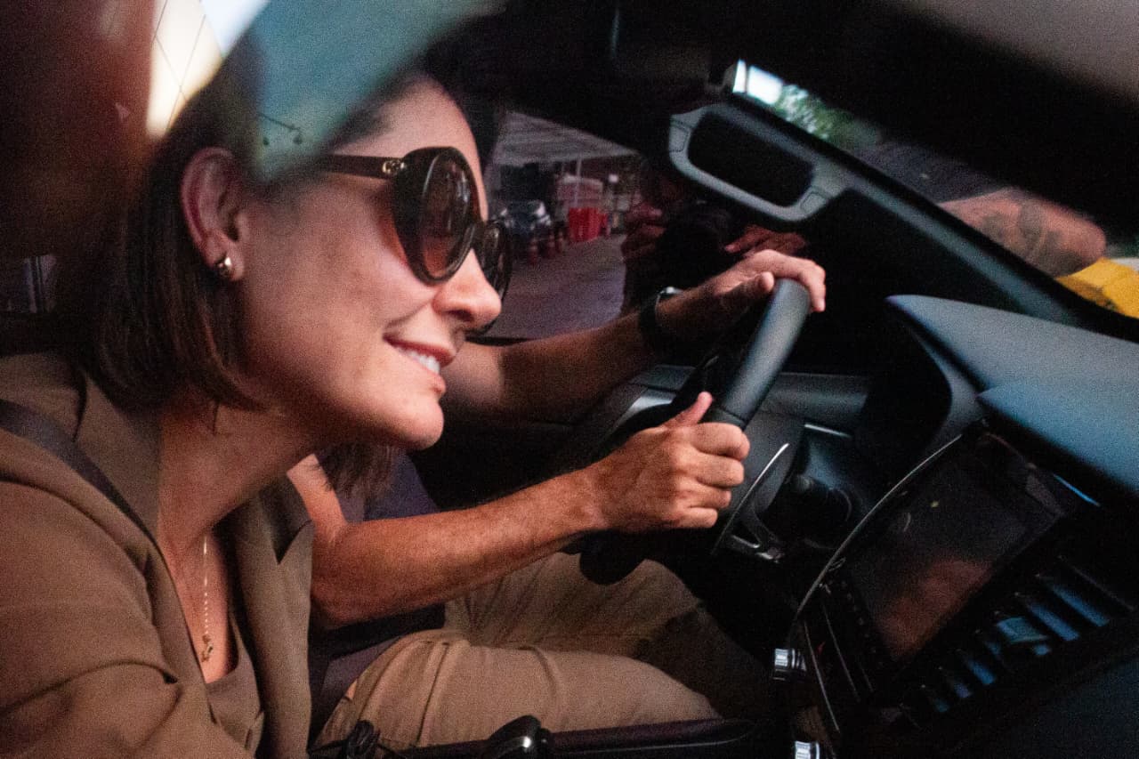 Michelle reage a retorno de Bolsonaro  à prisão na PF: “Existe um Brasil de bem que te ama. Você é um líder “