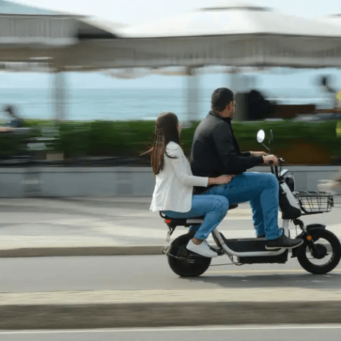 Novas regras para “cinquentinhas” e motos elétricas já estão em vigor; veja o que mudou