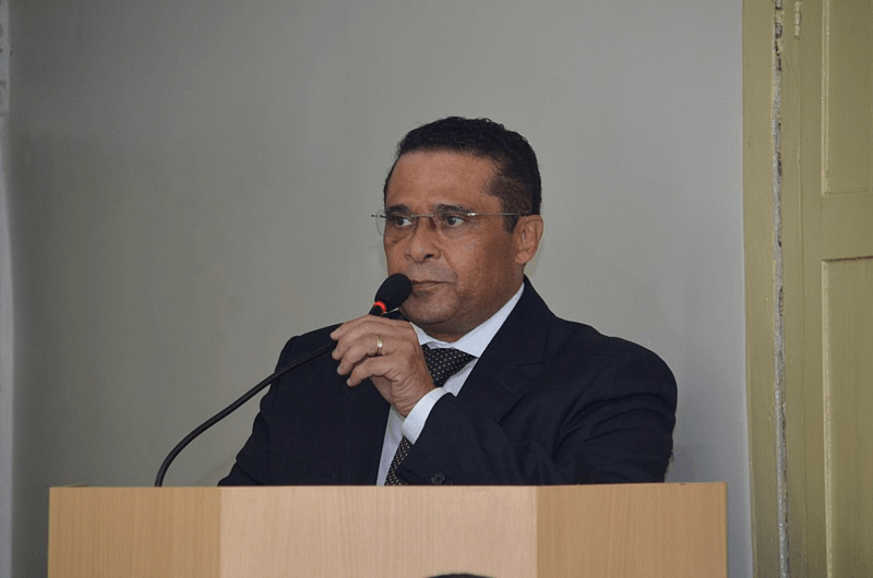 Ex-prefeito de Escada é condenado pelo TCE a devolver quase R$ 400 mil aos cofres públicos