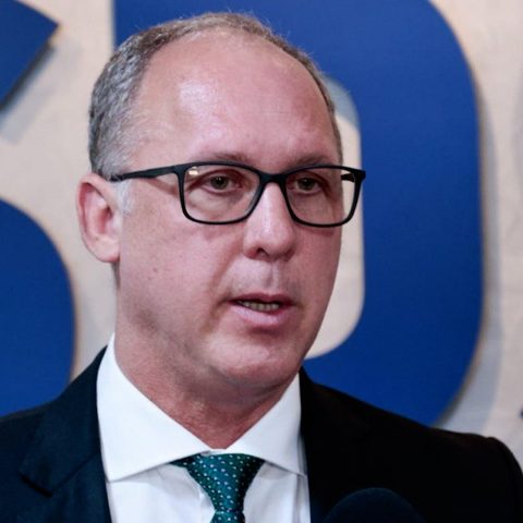 Sinpol-PE pede a exoneração do secretário Alessandro Carvalho, da Defesa Social