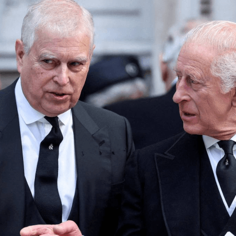 Caso Epstein:Ex-príncipe Andrew, irmão do rei Charles 3º, é preso no Reino Unido