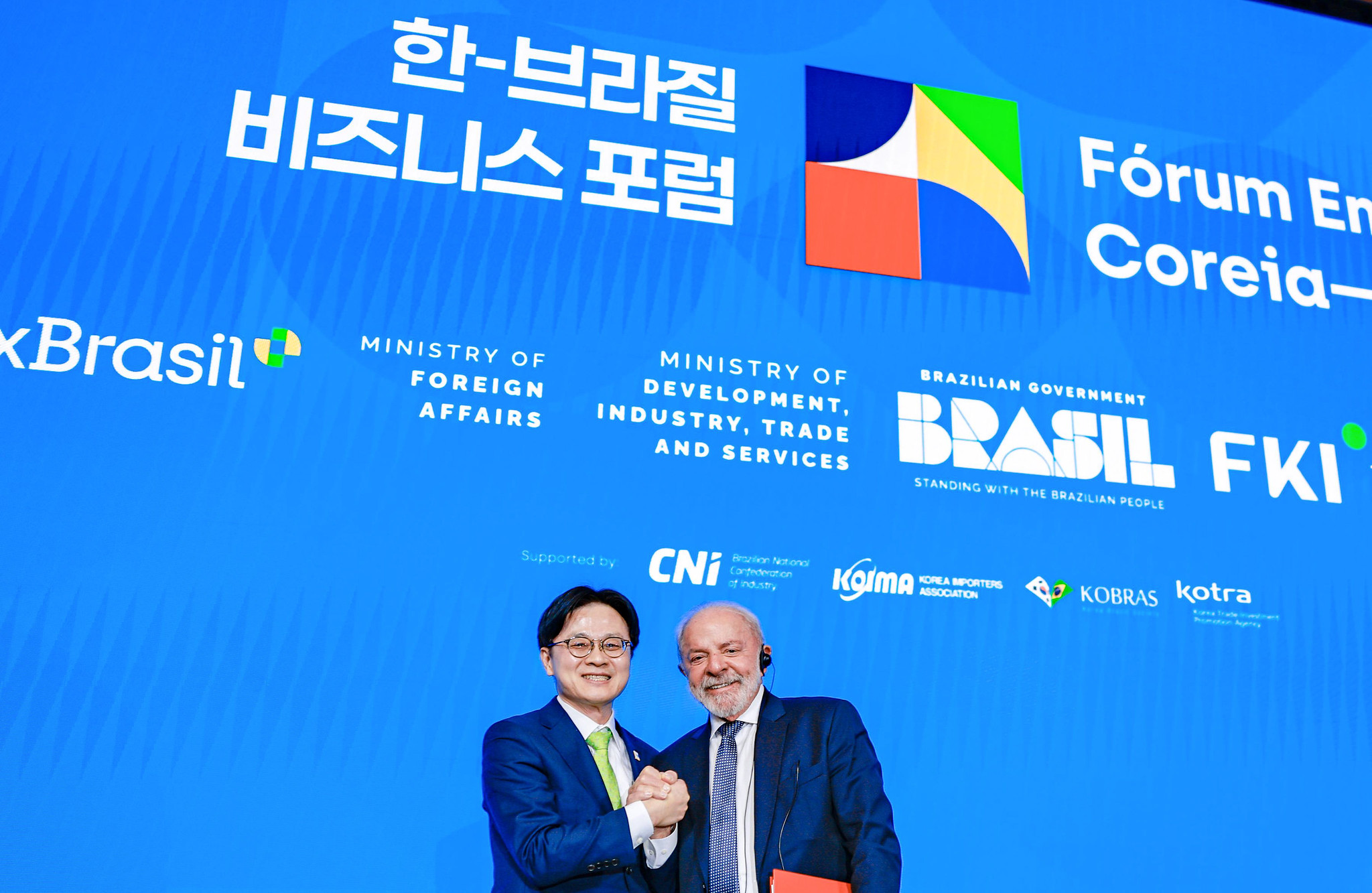 Brasil e Coreia do Sul firmam cooperação que inclui minerais críticos e semicondutores