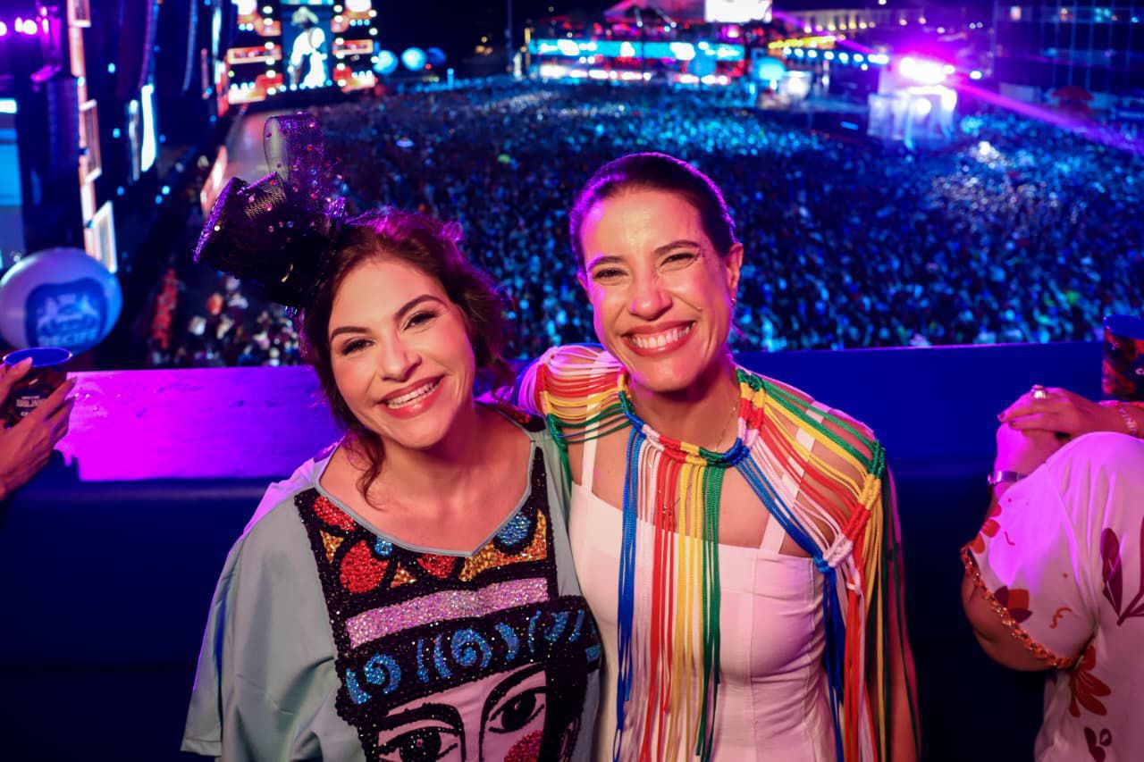 Raquel Lyra acompanha abertura do Carnaval em Olinda e no Recife