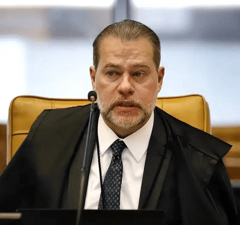 Toffoli manda PF enviar dados de celulares apreendidos e periciados no caso Master