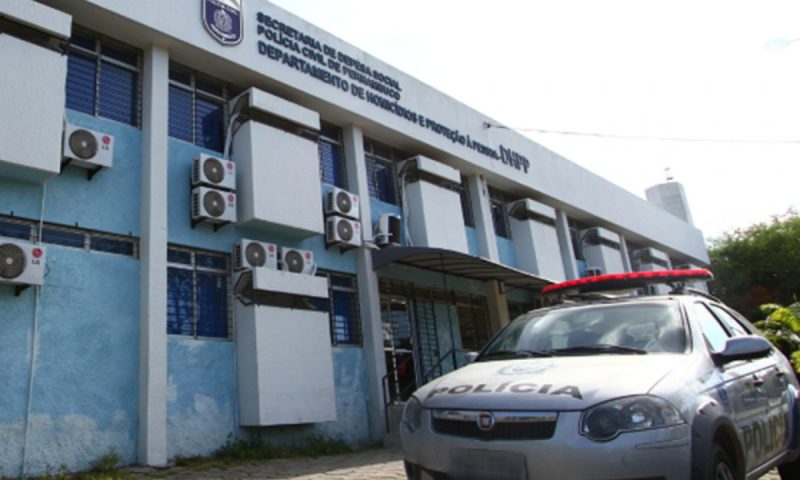 Professor de jiu-jitsu é morto a tiros na BR-101