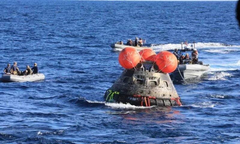 VIDEO: Artemis 2 pousa no Pacífico e conclui a primeira viagem tripulada à Lua do século 21