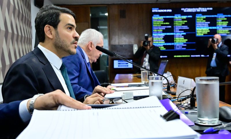 CCJ do Senado aprova Jorge Messias para o STF após sabatina; votação segue para plenário