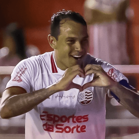 Náutico joga bem, vence a Ponte Preta e entra no G-6 da Série B do Brasileiro