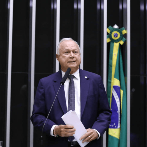 Relator confirma parecer favorável ao fim da escala 6×1