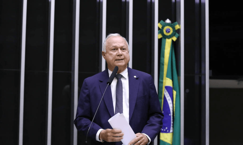 Relator confirma parecer favorável ao fim da escala 6×1