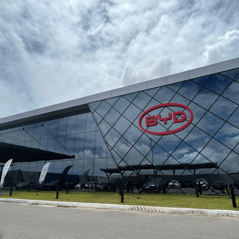 Montadora chinesa BYD oferece 1.654 vagas de emprego em nova fábrica na Bahia