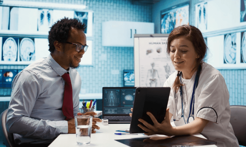 Medicina diagnóstica se conecta a outras áreas do cuidado; veja 3 empresas que podem atuar de forma complementar