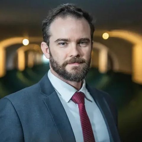 Governo prepara pacote que autoriza saque de até 20% do FGTS para quitar dívidas, revela ministro