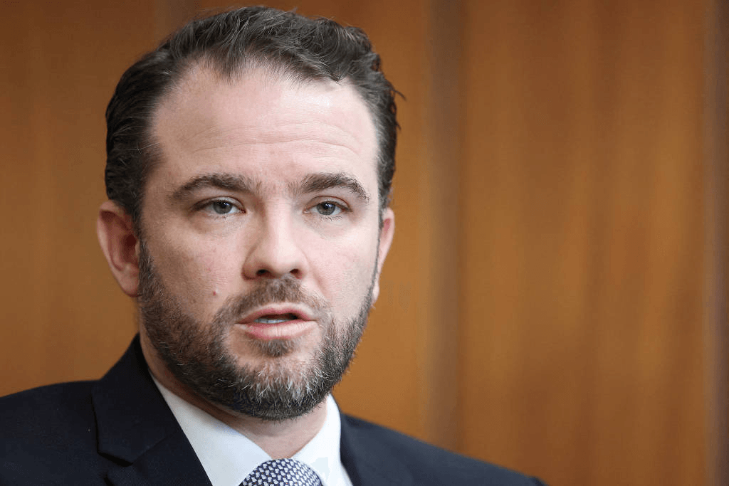 Desenrola Brasil 2.0 tem quase R$ 1 bilhão de dívidas renegociadas, diz ministro da Fazenda