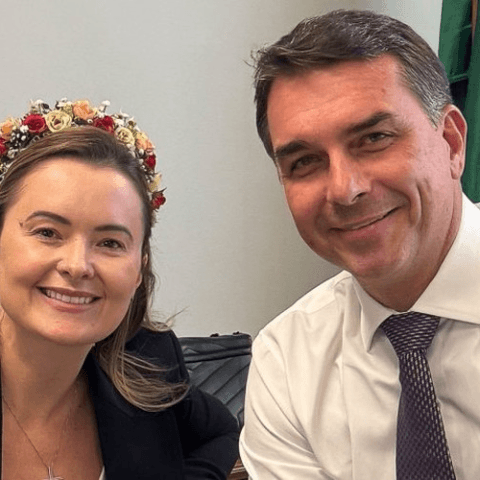 Júlia Zanatta se dispõe a ser vice de Flávio Bolsonaro: ‘Pronta para o combate’