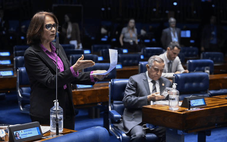 Senado aprova projeto que dificulta aborto legal em menores de 14 anos vítimas de estupro