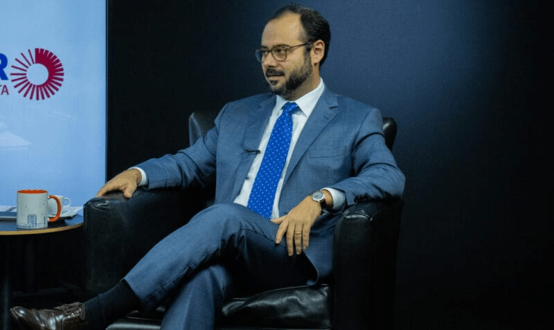 Governo Lula estuda elevar teto do MEI para até R$ 130 mil e incluir também uma 2ª contratação