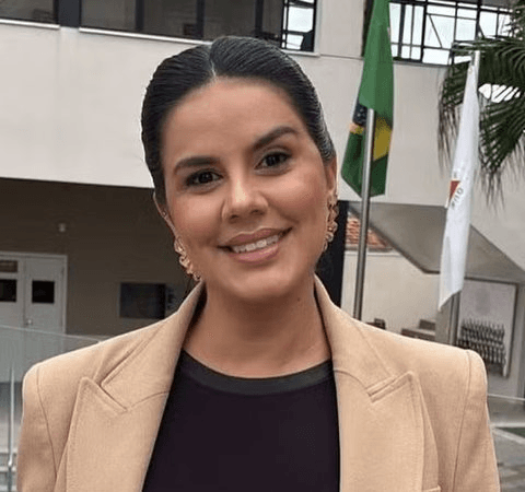 Estudante de medicina é morta a facadas e namorado é preso suspeito do crime