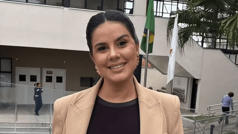 Estudante de medicina é morta a facadas e namorado é preso suspeito do crime